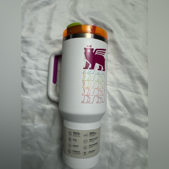 Stanley tumbler 40 oz - Picture 3 of 8